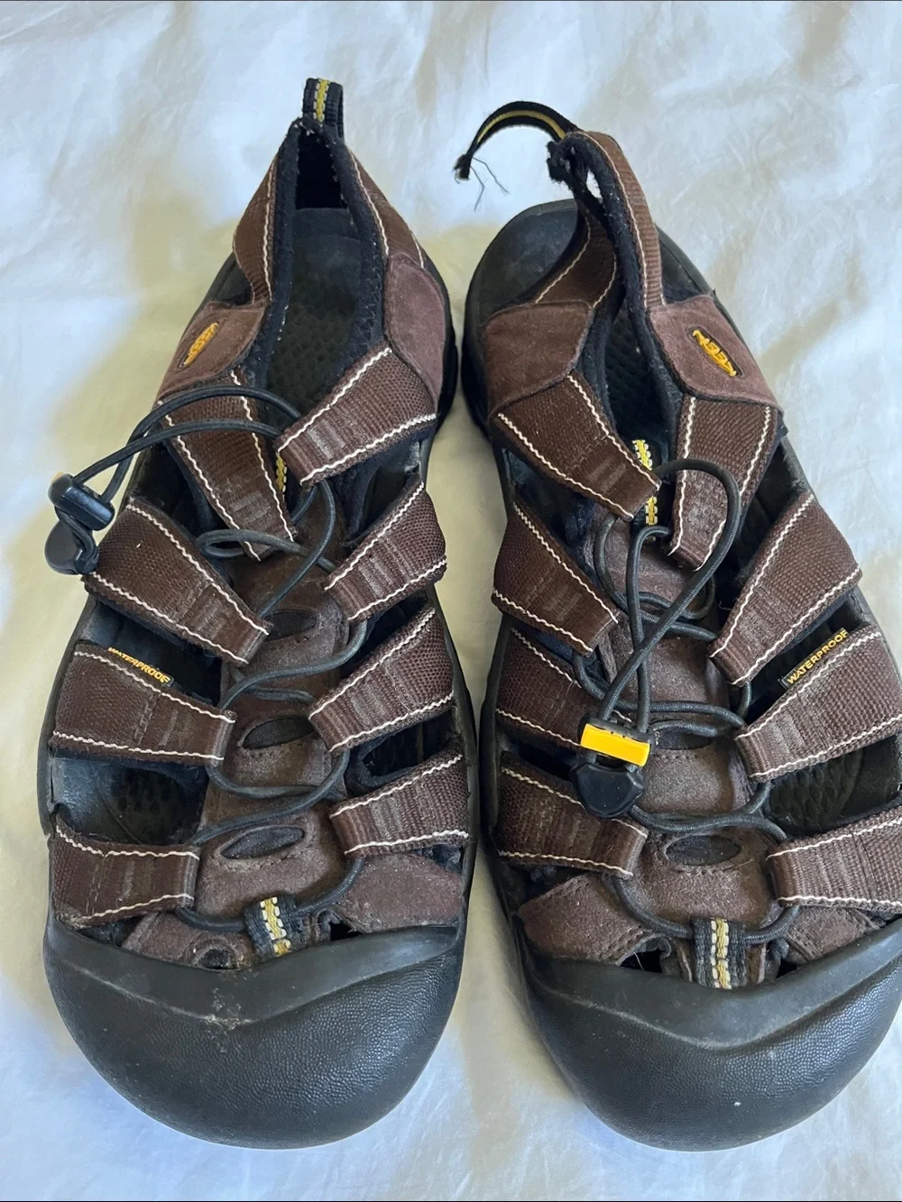 KEEN Newport H2 men's sandals in brown with a bungee cinching system